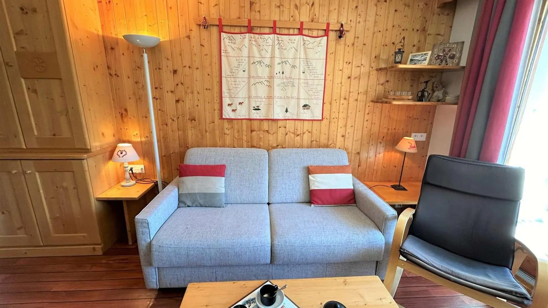 Appartement 2 Pieces, 5 Pers, Centre De Meribel, Proche Pistes, Balcon Sud - Fr-1-180-564 Daire